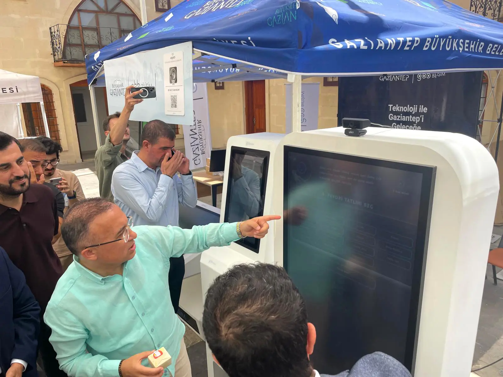 Vali Bey, GBB Standımızı Ziyaret Etti